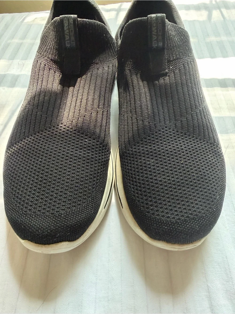 Skechers Men’s Go Walk Arch Fit - Iconic Slip-On Sneakers Size: 10.5